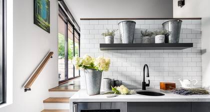 Award-winning 4 Bedroom Residence in mid-town