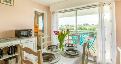 Bel appartement pour 4 personnes avec WIFI, TV, balcon et parking