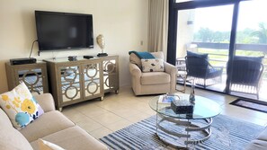 Smart TV, libri, stampante