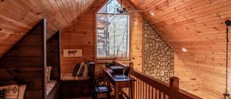 4 室のベッドルーム、WiFi (無料)、ベッドシーツ