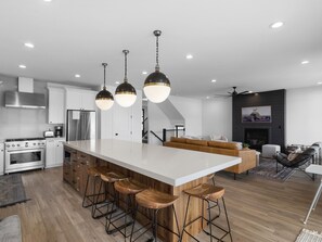 Interior - Luxury Lakefront Ski Home Close to 3 Epic Ski Resorts ⛷️ (Huntsville)