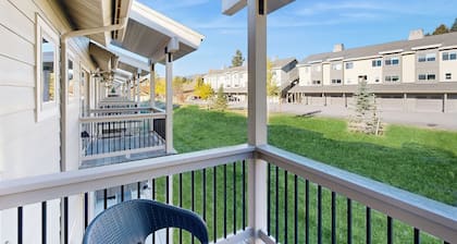 Immaculate Condo Near Meadow Village | New Carpet, Mountain Views & Dog-Friendly
