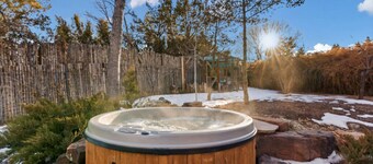Ski Discounts! Tesuque Getaway w/ Hot Tub