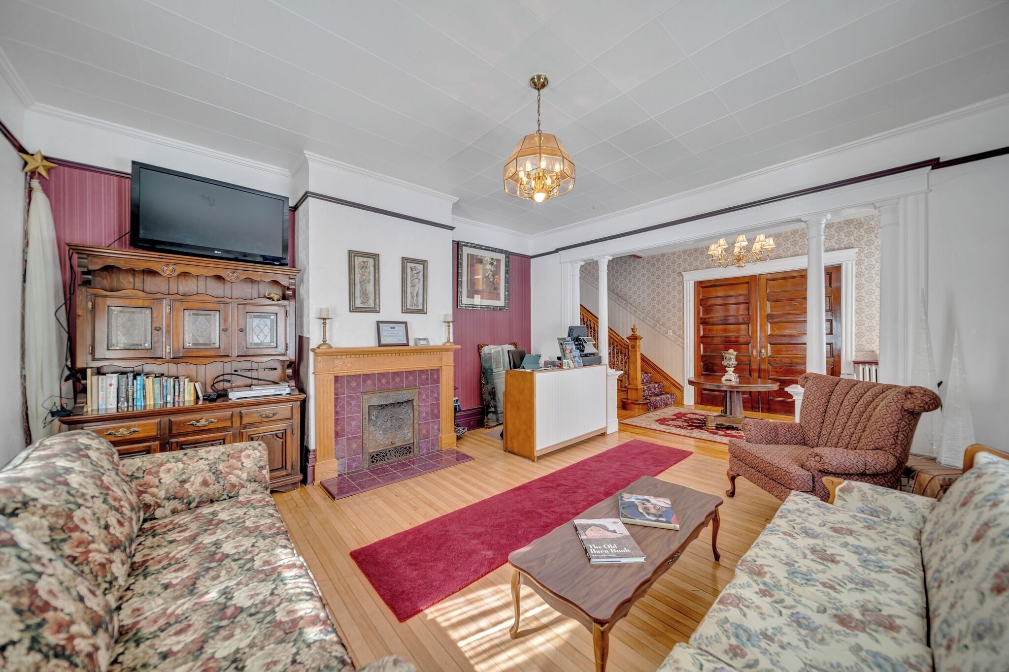 Smart TV, computer monitors