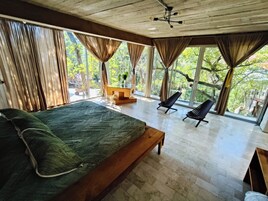 Kahden hengen deluxe-huone | Ylelliset vuodevaatteet, yksilöllisesti sisustettu, ilmainen Wi-Fi