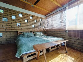 Kahden hengen superior-huone | Ylelliset vuodevaatteet, yksilöllisesti sisustettu, ilmainen Wi-Fi