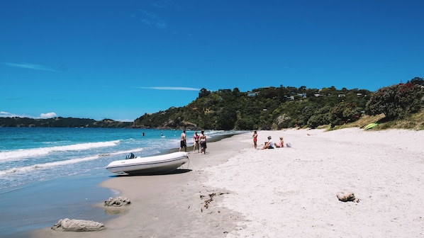 Beach nearby, white sand, 3 beach bars