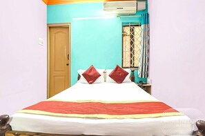 Egyptian cotton sheets, premium bedding, iron/ironing board, free WiFi