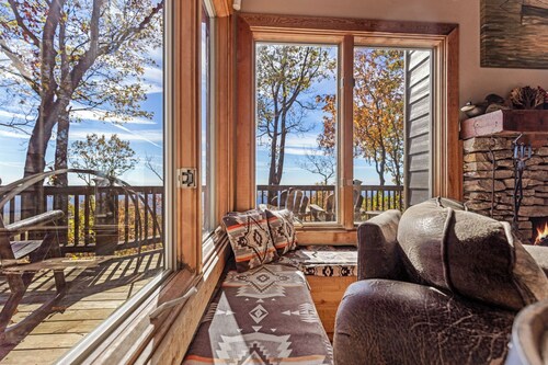 Enjoy mountain views, cook out on the Weber grill & relax! - Canoe Believe It