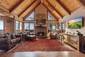 TV, fireplace, DVD player