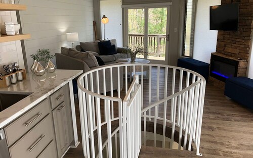 Sip Coffee on the Wraparound Deck with Treetop Views - Chalet 40