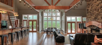 Fireside Sips, Soothing Hot Tub Soaks, Hiking Trails, Lakeside Dining & Scenic Golf - Field of Stars