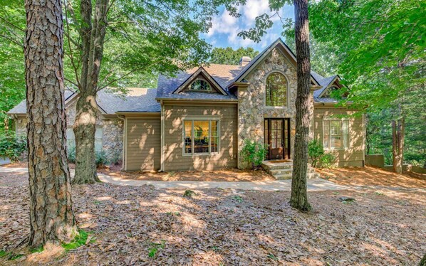 المنشأة من الخارج