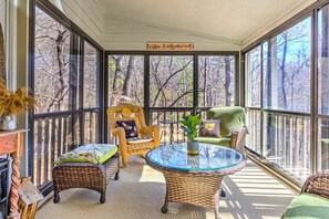 Unclassified image, 2 of 50, button