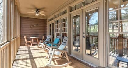 Mountain Acres Retreat - Relax in Total Seclusion!