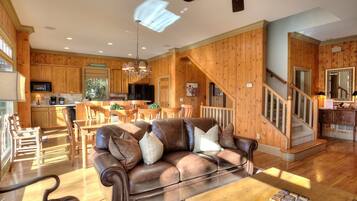 Tv, pejs, spillekonsol, dvd-afspiller