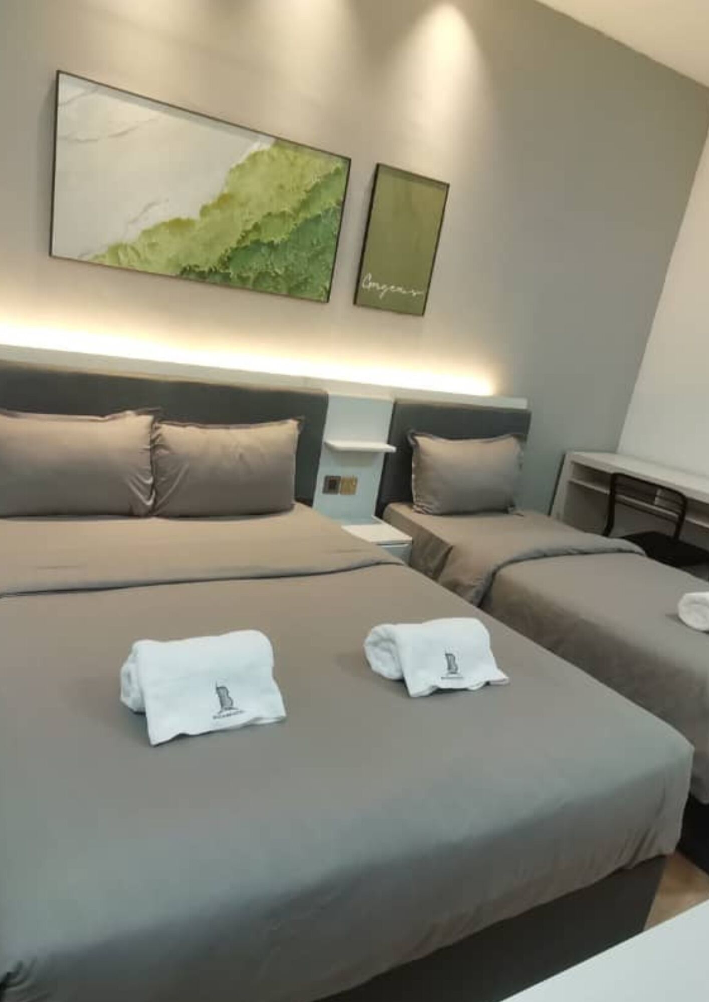 مكواة/لوح كي وواي فاي مجانًا