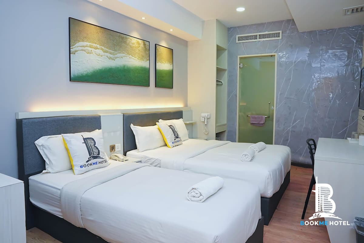 Family Triple Room | Iron/ironing board, free WiFi