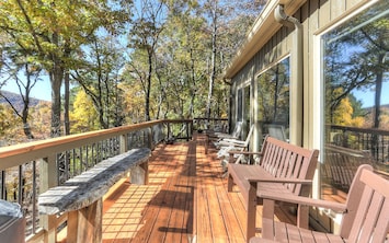 Exterior Seating on the Deck at Vista Haven