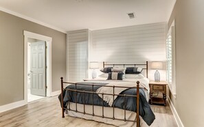 3 habitaciones, tabla de planchar con plancha y wifi gratis 