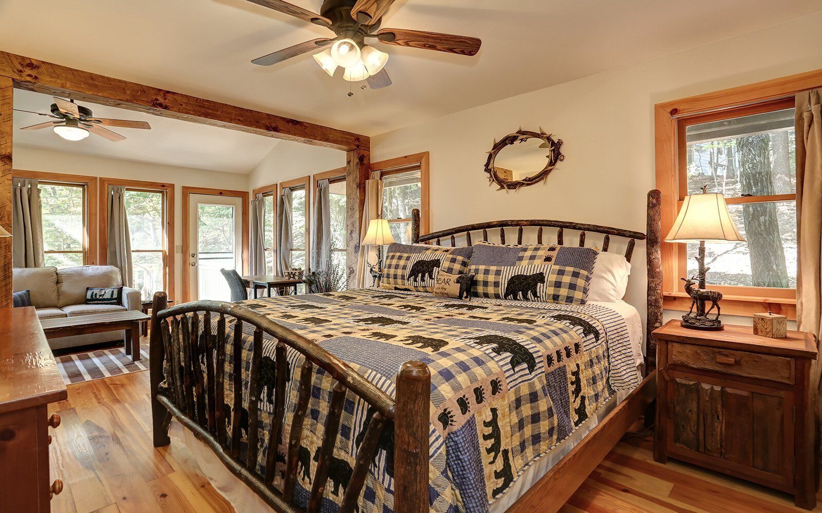 3 habitaciones, escritorio, tabla de planchar con plancha y wifi gratis 