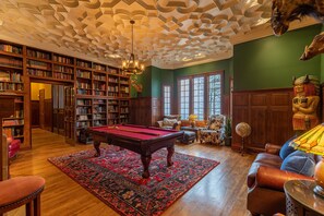 Games room - The Castle At Valle Crucis: Live Like A King! Over 10K sq ft, View, hot tub, pool table, and more! (Banner Elk)