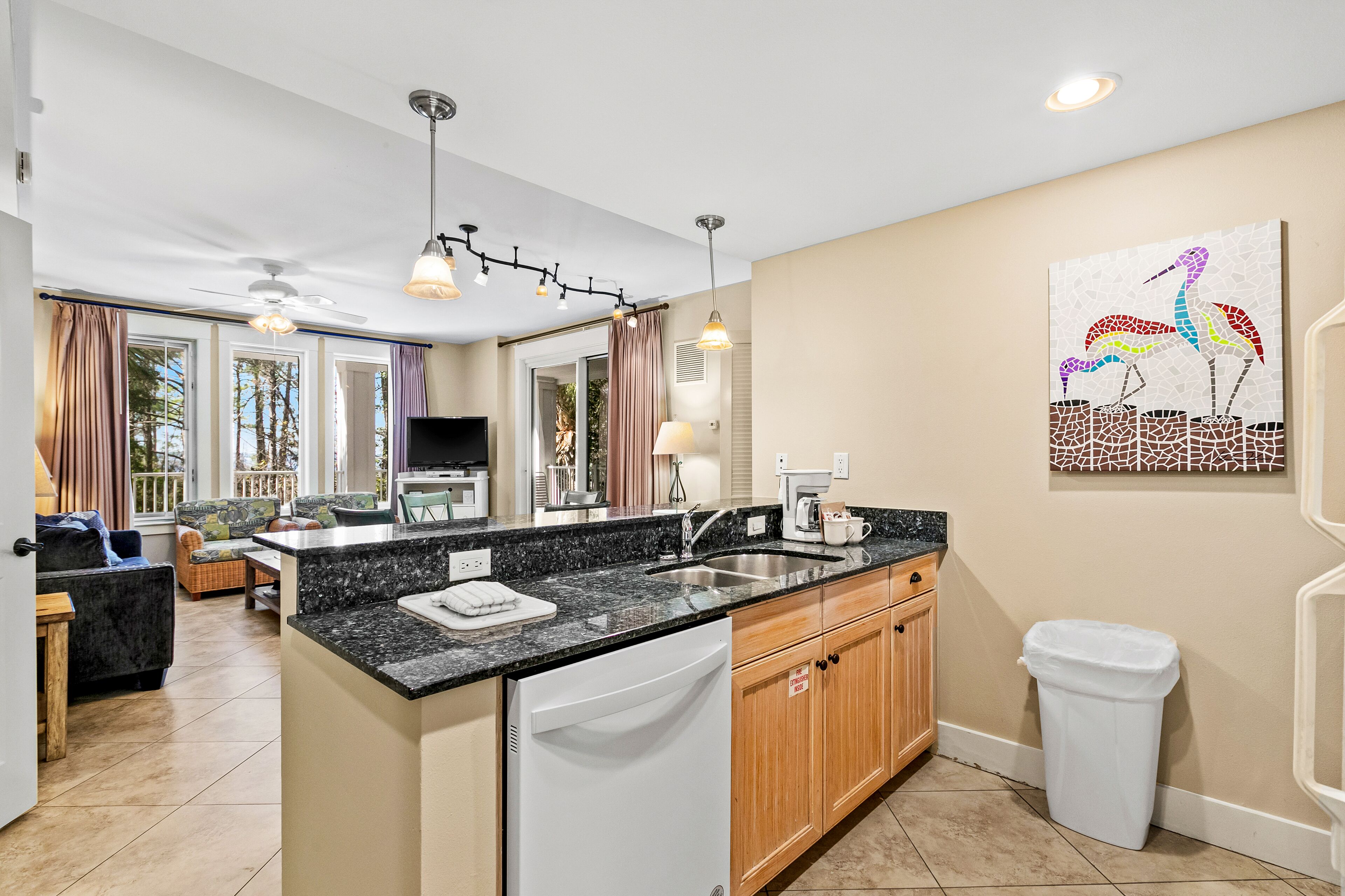 Baytown Wharf condo with pool and hot tub, private washer/dryer, AC