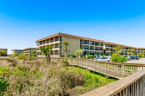 Exterior - Coastal Condo with Pool, Hot Tub, Tennis, Fast WiFi, AC, & W/D - Near the Beach (Hilton Head)