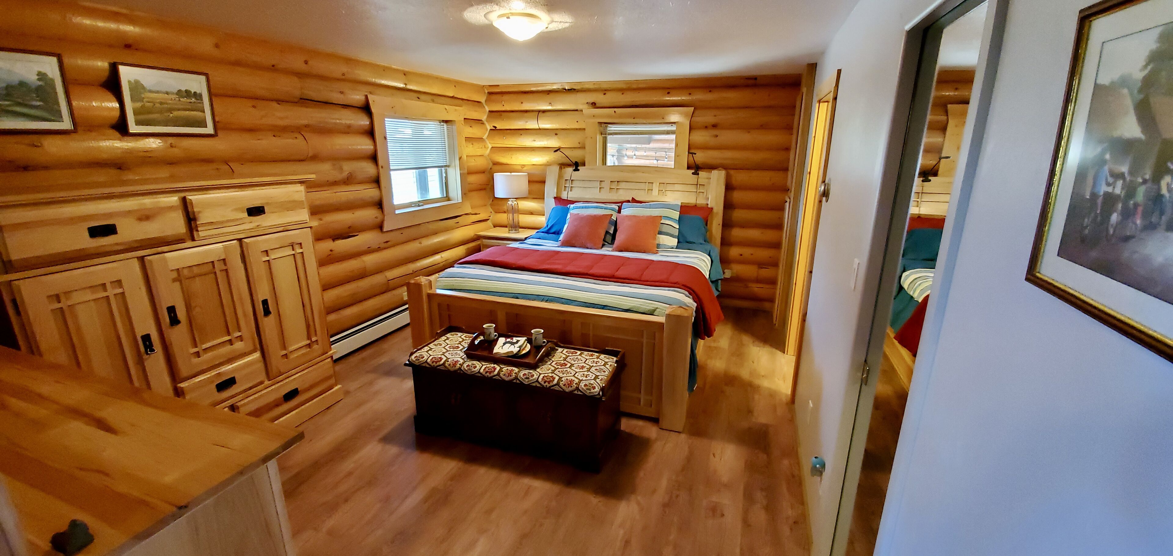 Golfcourse Getaway - Spacious and Relaxing Log Home