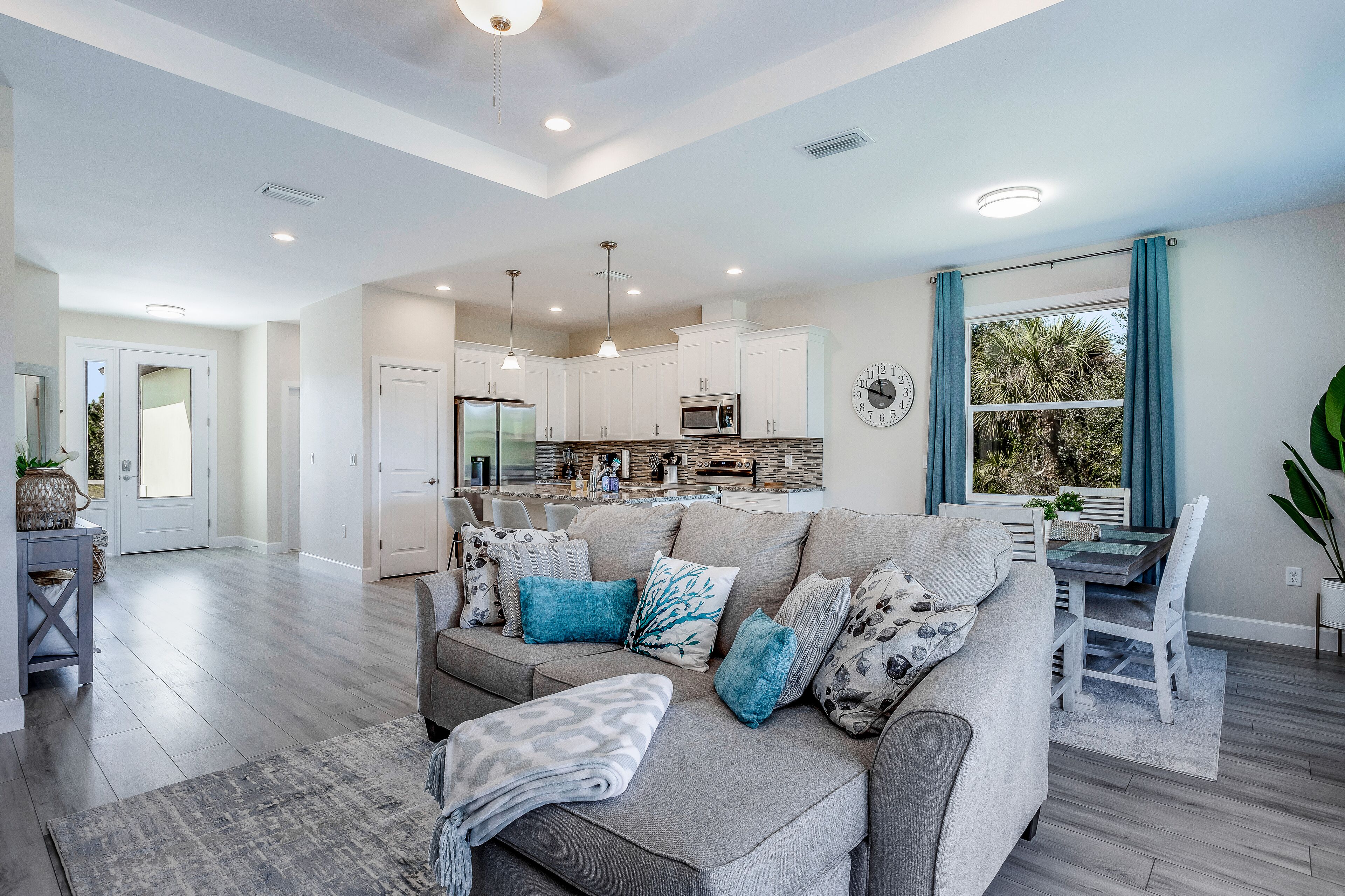 Waterfront Home w/Spacious Yard, Patio, Washer/Dryer, Central A/C, Water Views