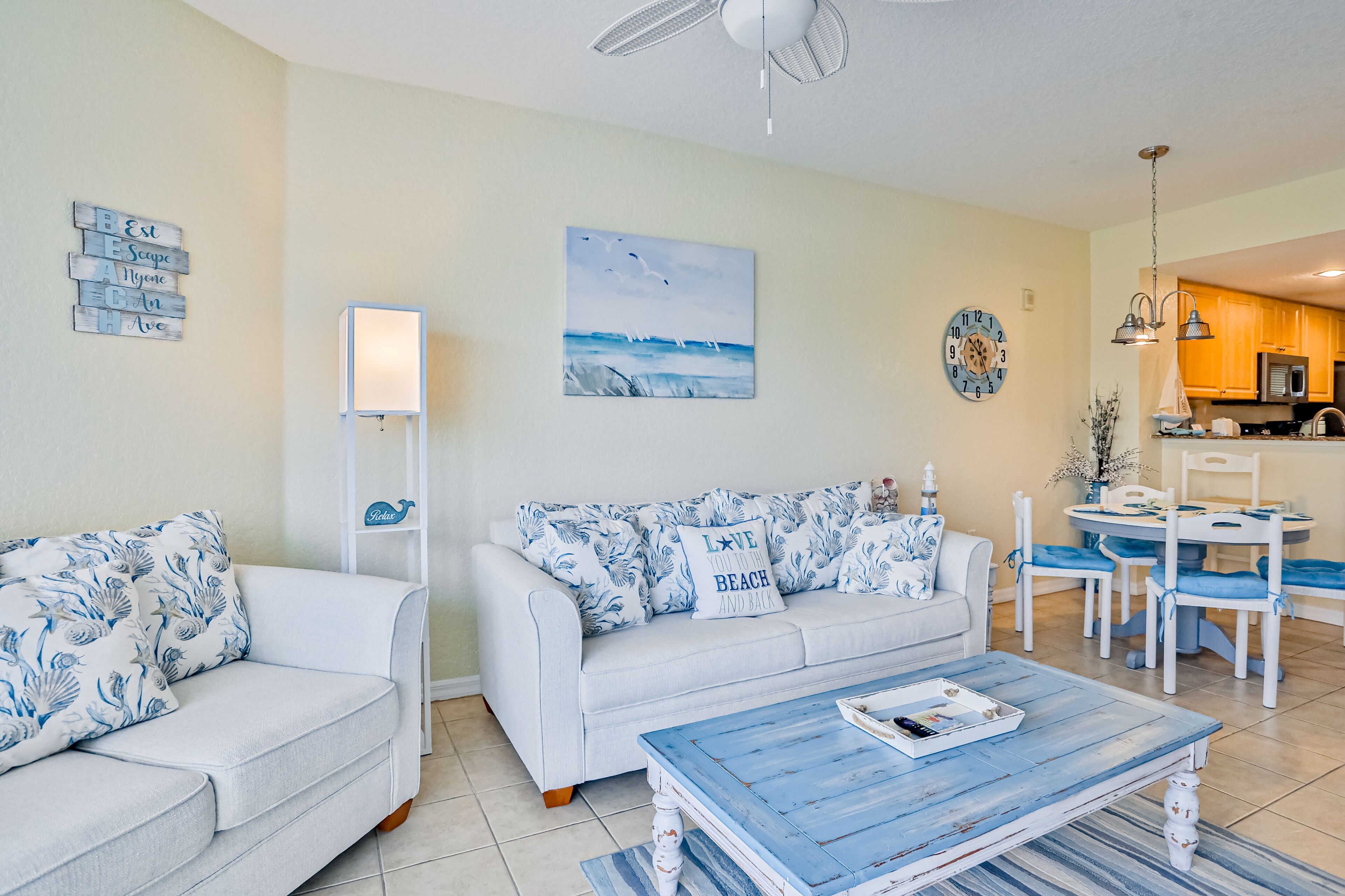 Beachfront condo with WiFi, pool, hot tub, and ocean view