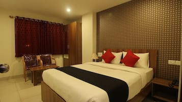 Deluxe Double Room | Egyptian cotton sheets, premium bedding, iron/ironing board, free WiFi
