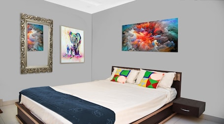 Habitación Deluxe doble | Sábanas de algodón egipcio, ropa de cama de alta calidad, caja fuerte. PPH Living Bhimas