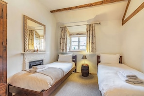 3 bedrooms, iron/ironing board, travel crib, WiFi
