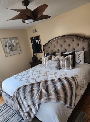 3 bedrooms, desk, iron/ironing board, free WiFi