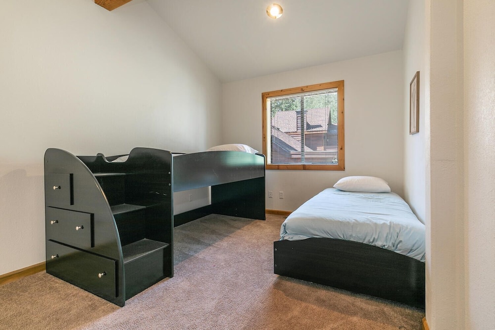 Bearfoot Lodge- 5 Br Walk To Ski Resort- Pet Friendly- Gym And Pool Access - Califórnia
