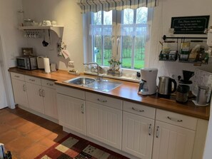 Fridge, microwave, oven, dishwasher - Vacation home Witten by Interhome (Esens)