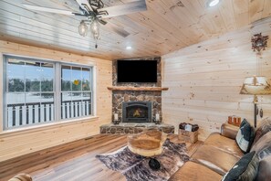 TV, fireplace, streaming services