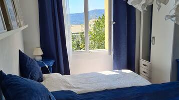 3 Schlafzimmer, Schreibtisch, Bügeleisen/Bügelbrett, kostenloses WLAN