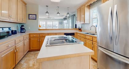 Dog-Friendly Oceanside Home w/Free WiFi, Central AC, Private W/D, Balcony