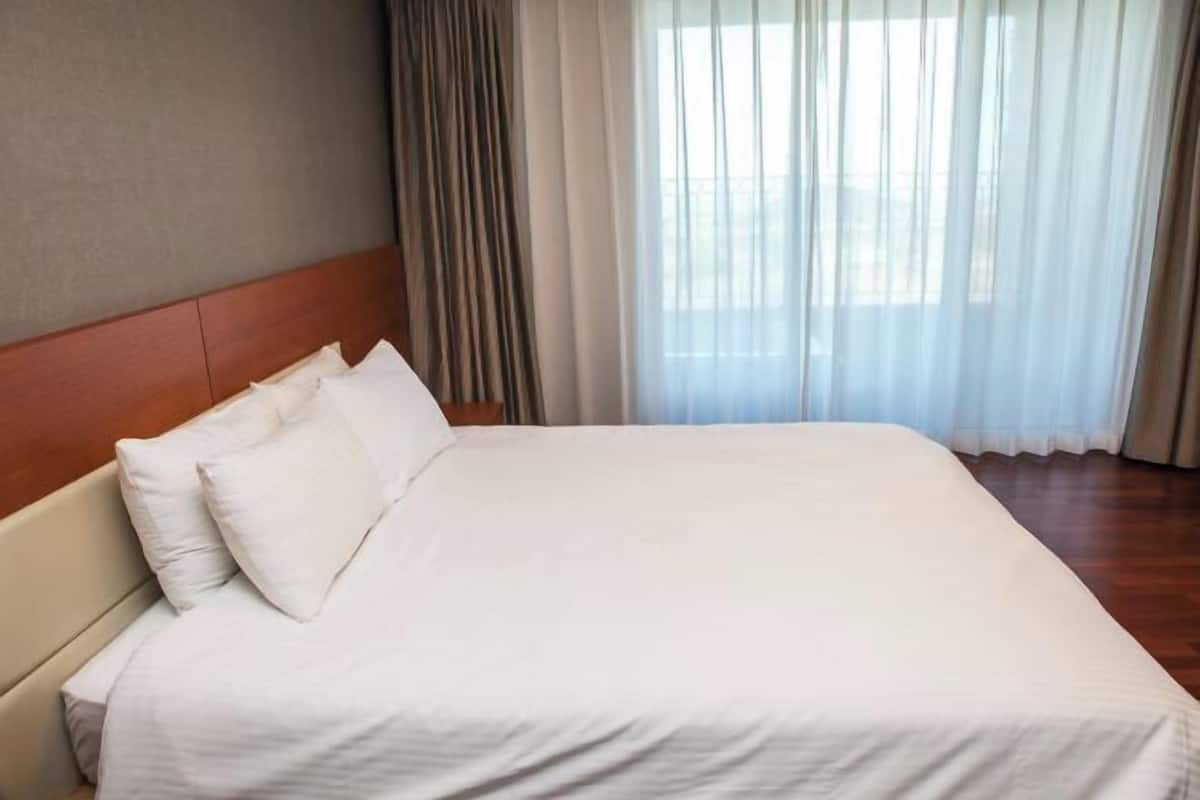 3 Schlafzimmer, Schreibtisch, laptopgeeigneter Arbeitsplatz
