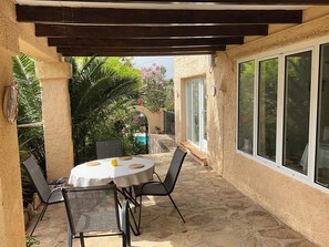 Outdoor dining - Villa near Mojacar, Almeria, Spain overlooking a lush valley. (Turre)