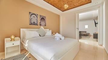 3 bedrooms, iron/ironing board, free WiFi, bed sheets