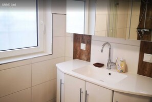 Unclassified image, 3 of 12, button