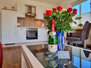 Køleskab, mikrobølgeovn, ovn, opvaskemaskine