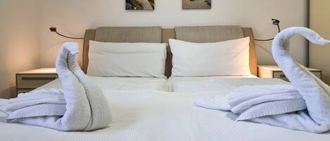 2 habitaciones, escritorio, cuna de viaje y wifi