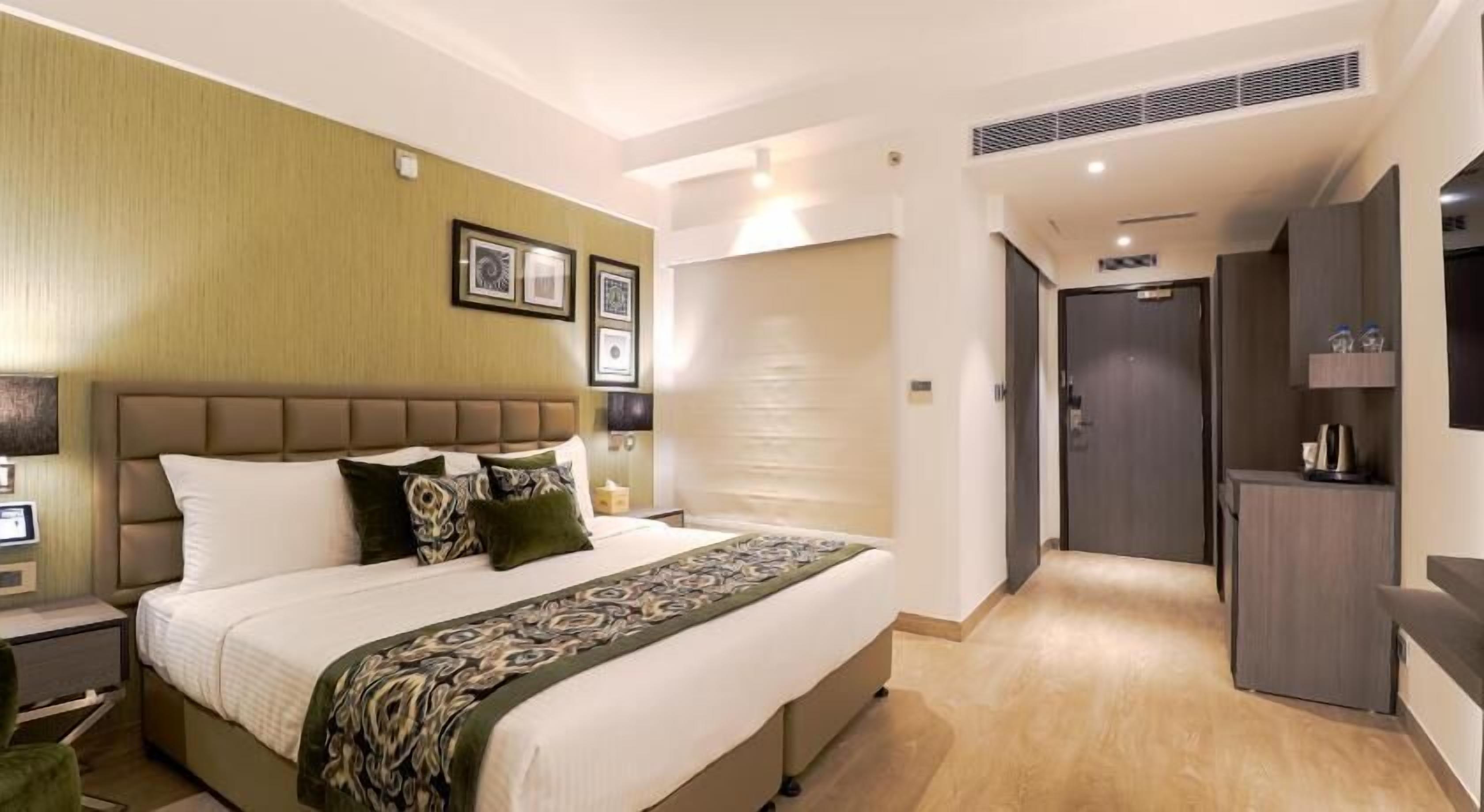 In-room safe, desk, laptop workspace, blackout drapes