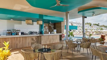 Poolside bar