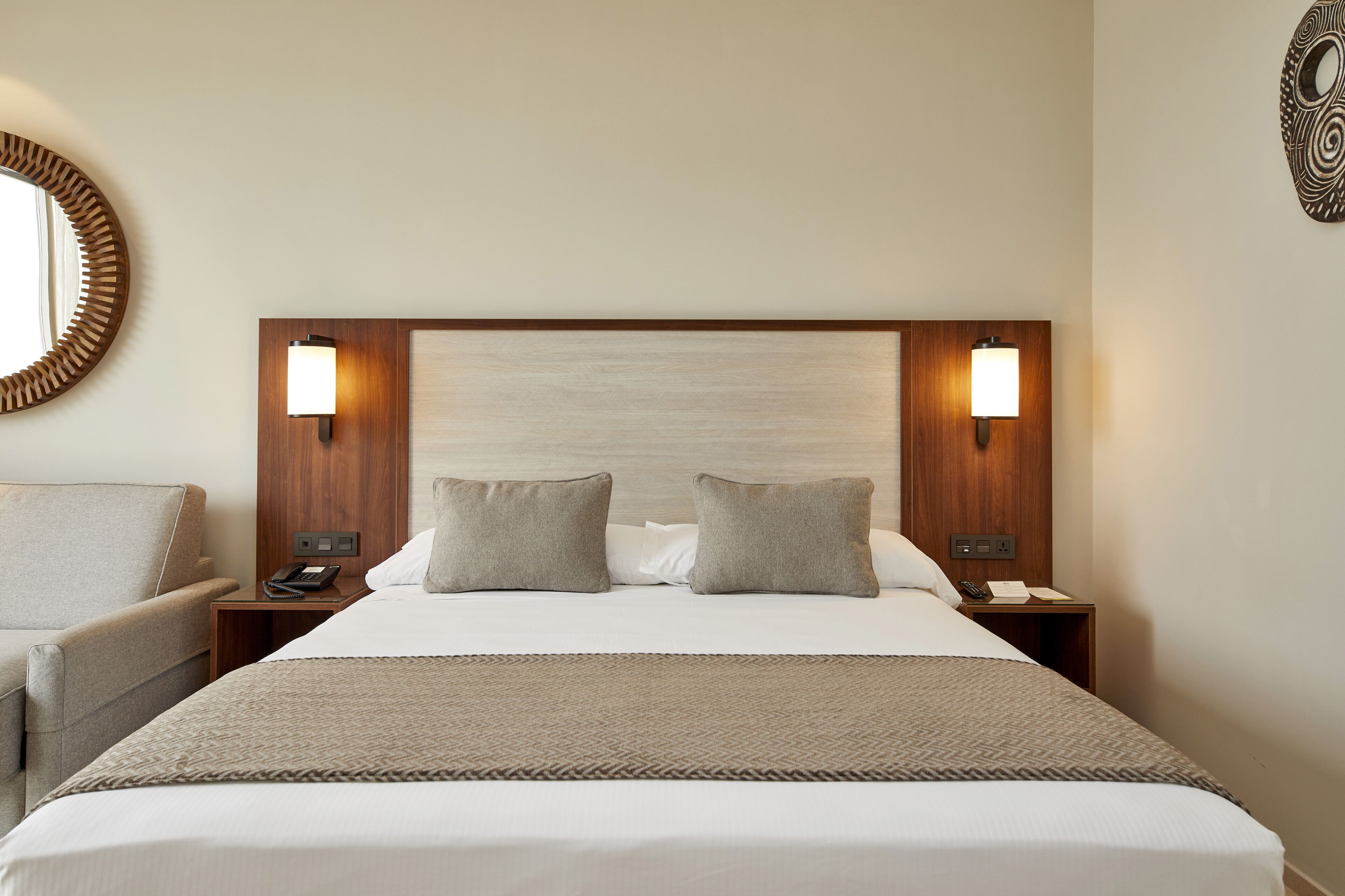 free minibar, in-room safe, desk, bed sheets