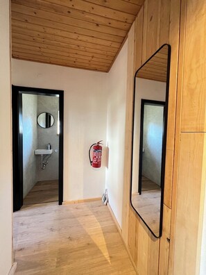 Bathroom - Apartment with mountain view | great skiing and hiking area | near Bad Gastein (Mallnitz)
